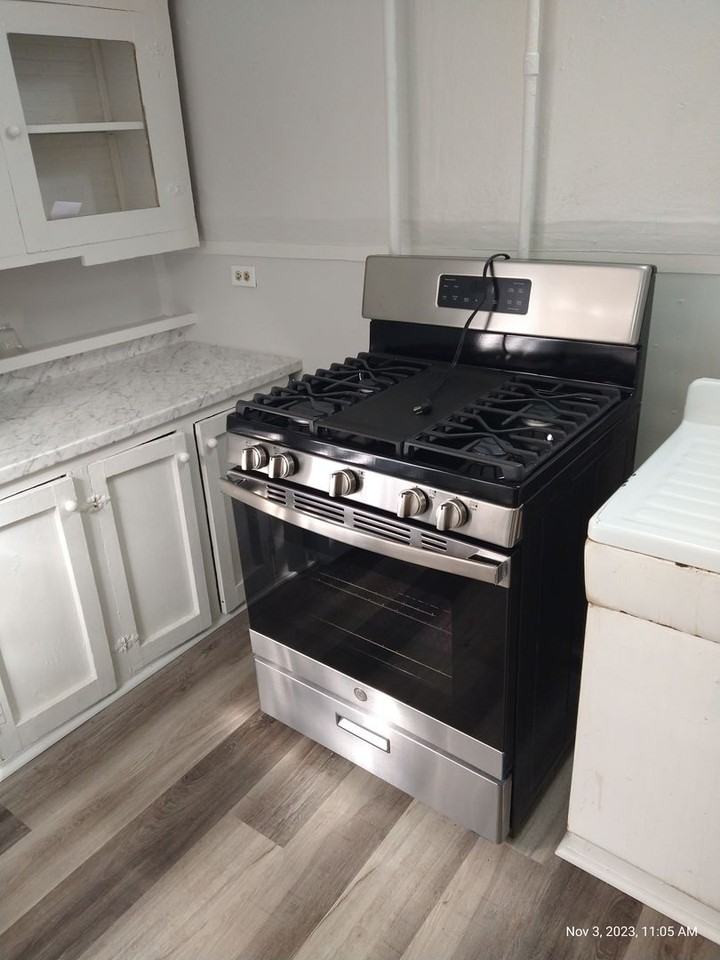 822 E Carson St #2 - Photo 4 of 17