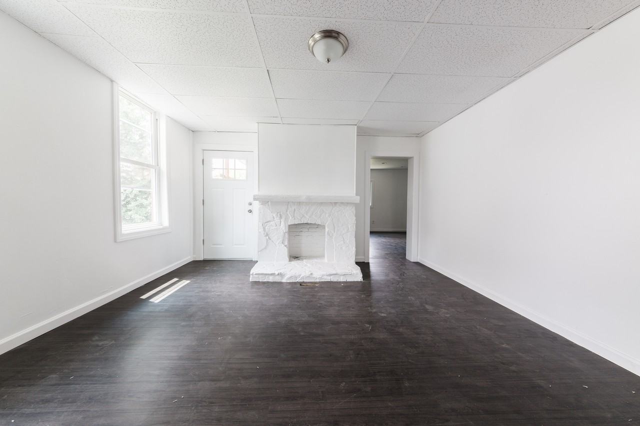 15 Allen St - Photo 3 of 29