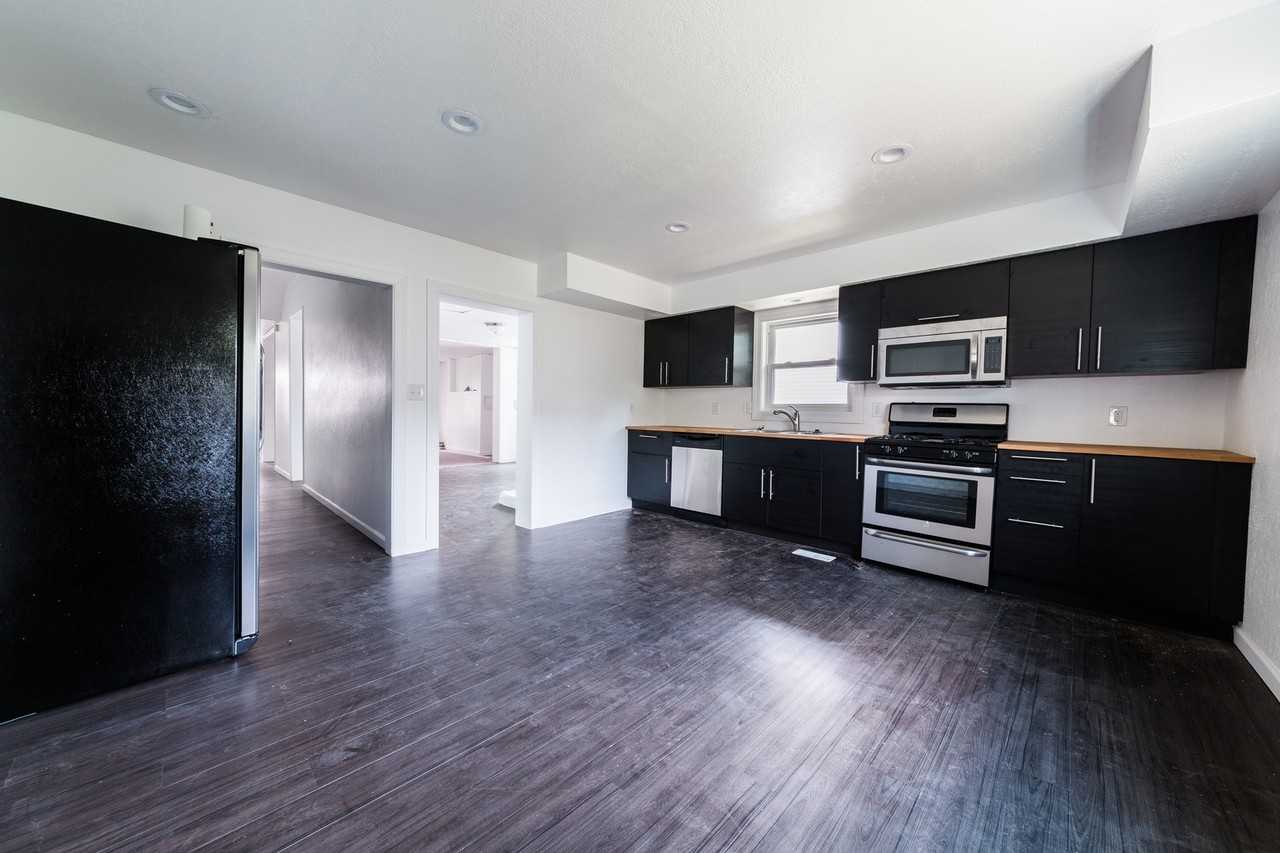 15 Allen St - Photo 7 of 29