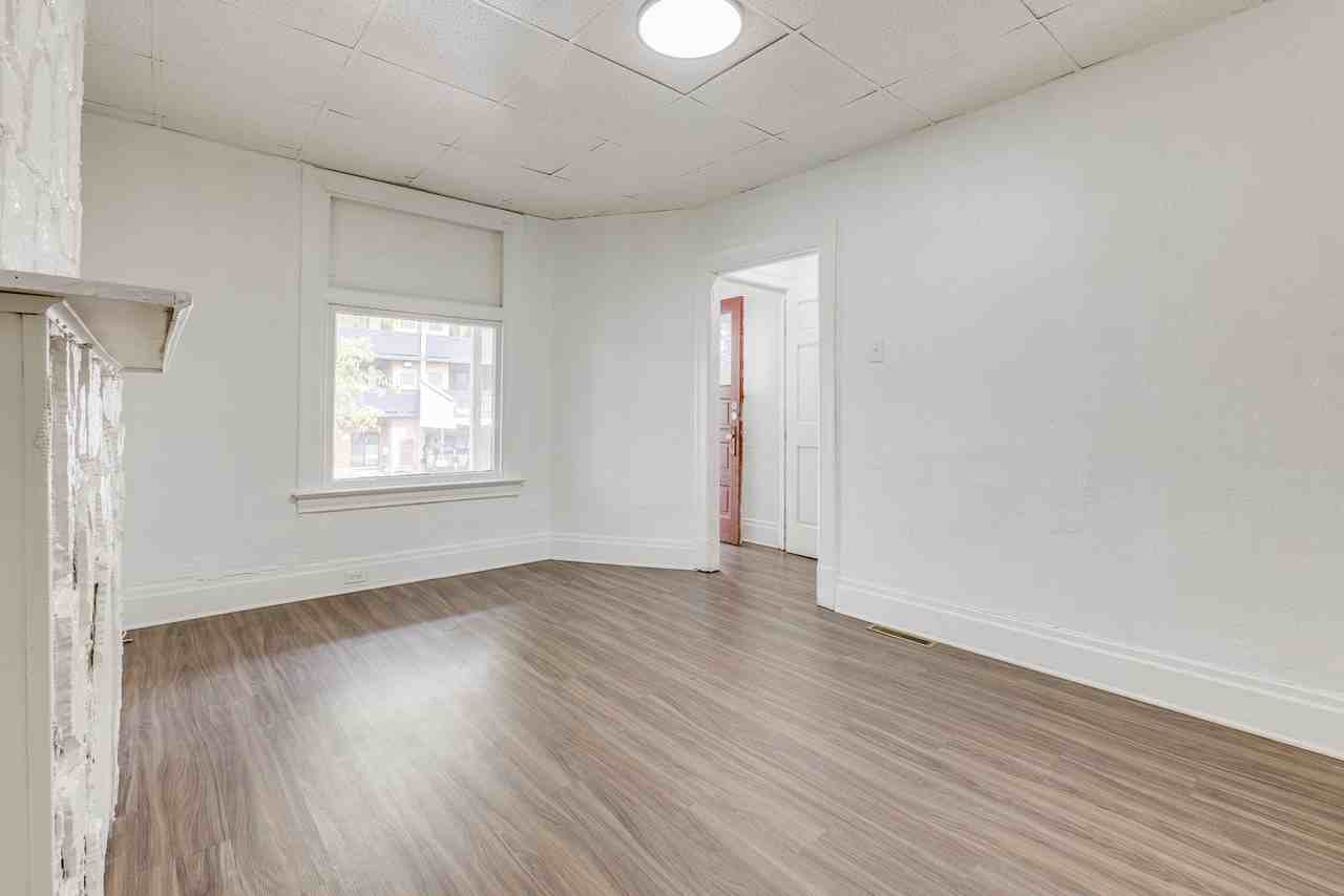 112 Tecumseh St - Photo 5 of 19