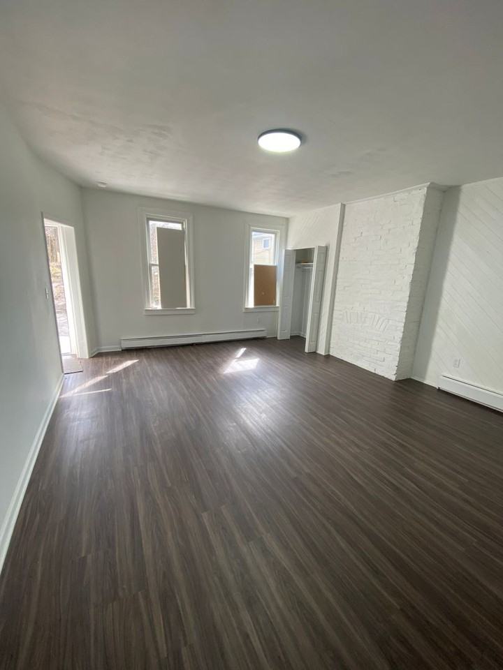 919 Manton Way - Photo 5 of 24