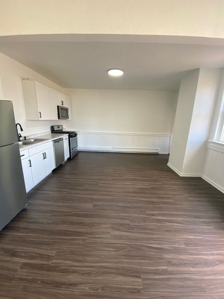 919 Manton Way - Photo 3 of 24