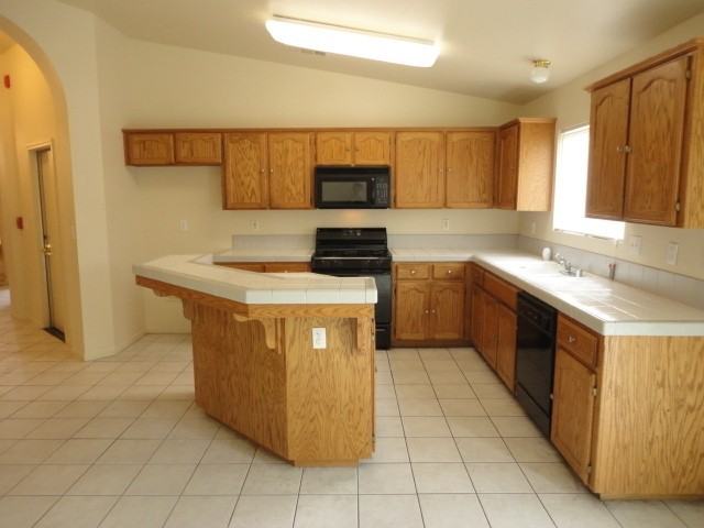 774 W River Oak Ave - Photo 4 of 13