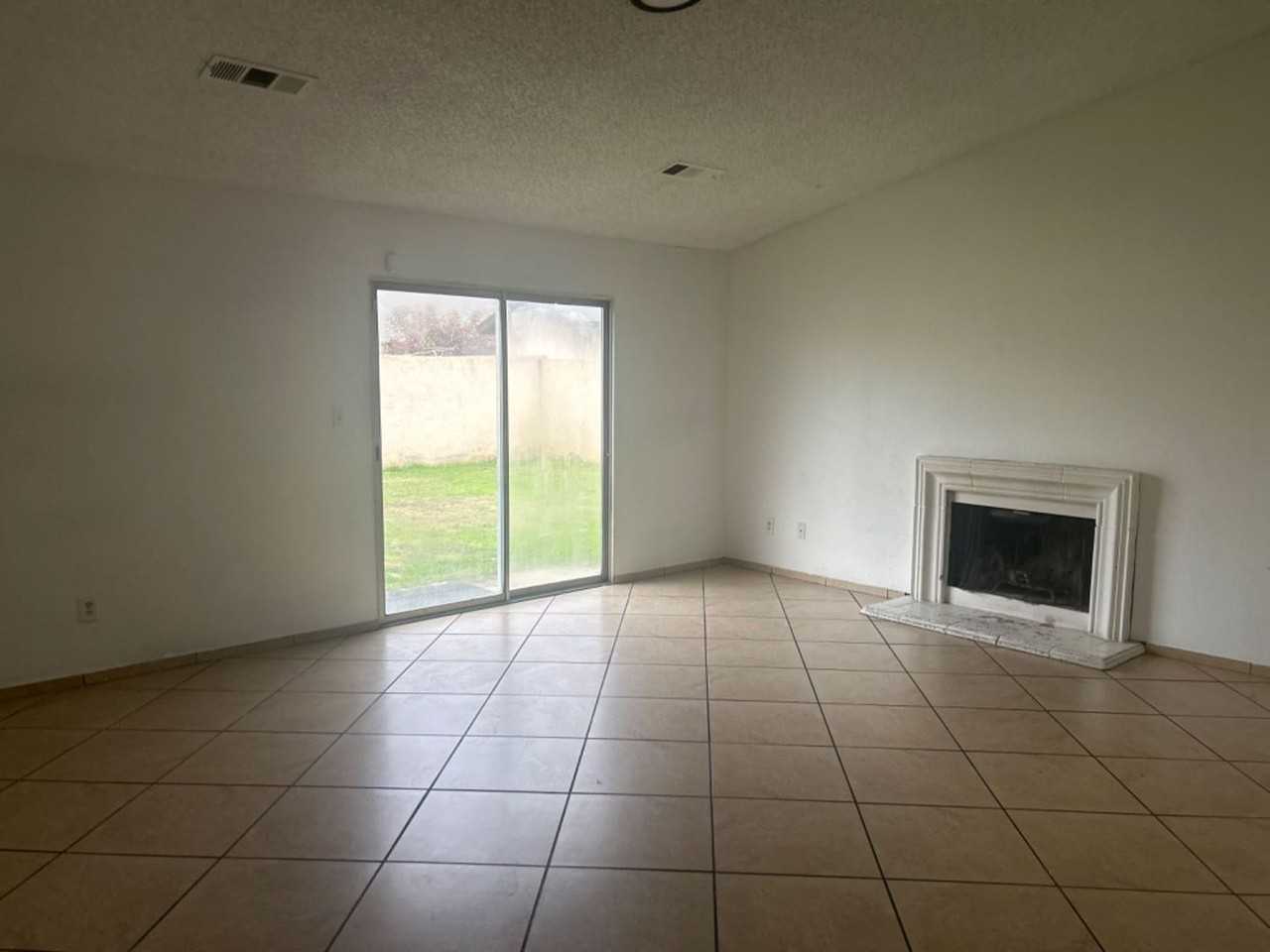 2142 18th Ave - Photo 4 of 19