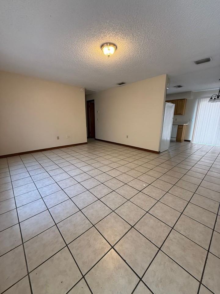 14 Pine Radl - Photo 2 of 11