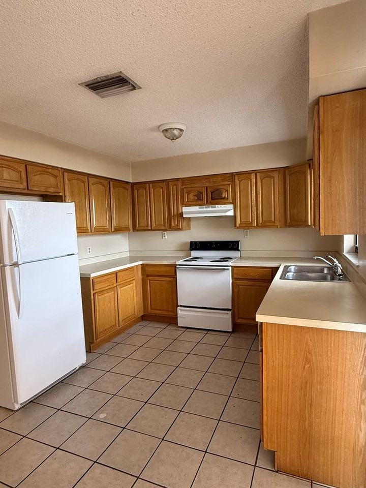 14 Pine Radl - Photo 4 of 11