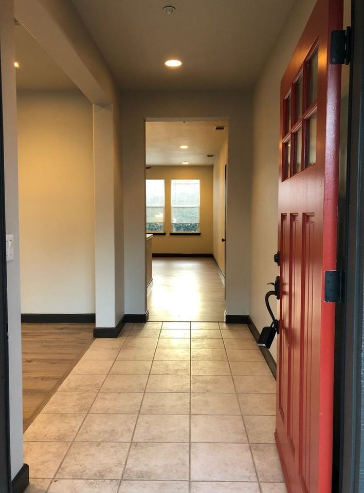 1575 Eto Cir - Photo 2 of 20