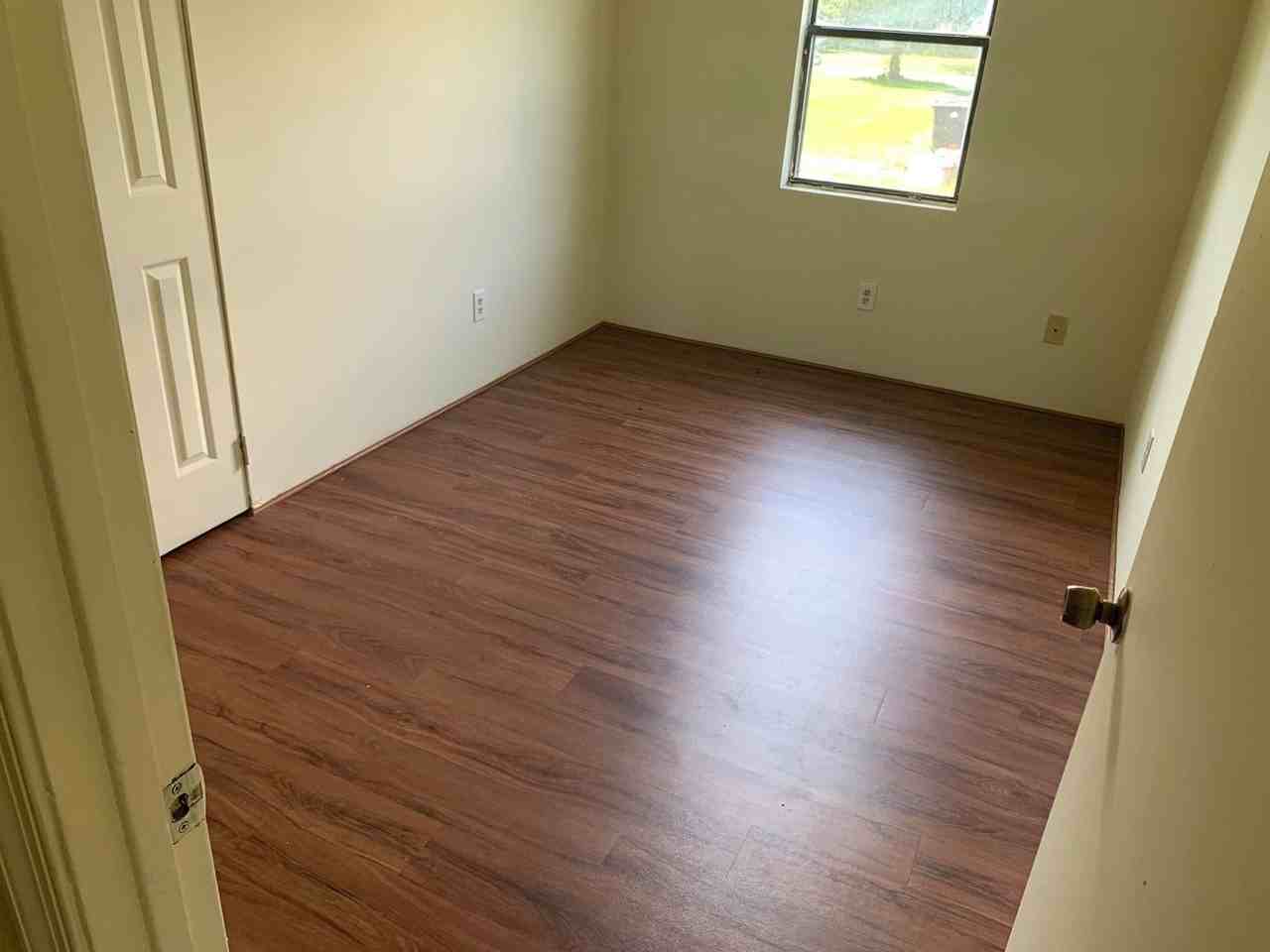 909 Chesson St - Photo 6 of 12