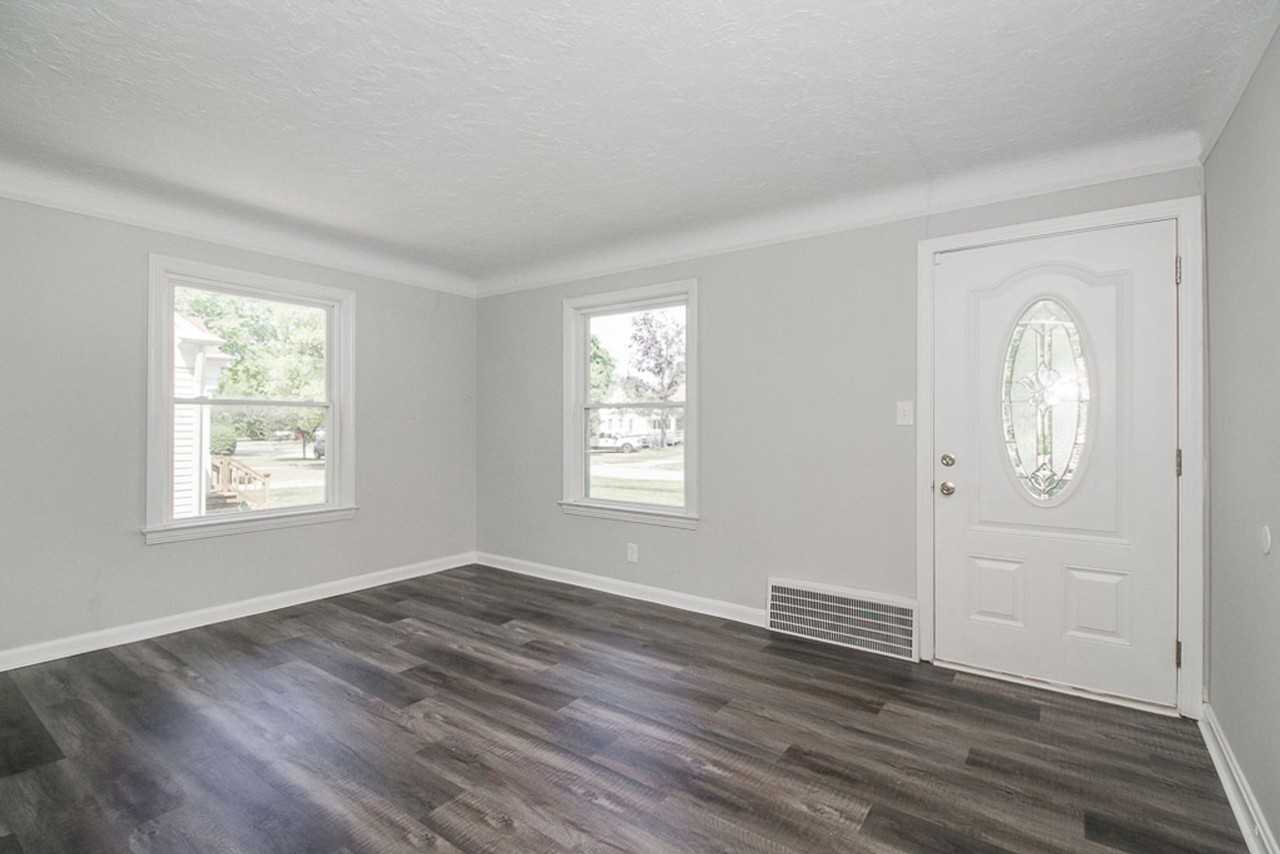 26470 Zeman Ave - Photo 3 of 28