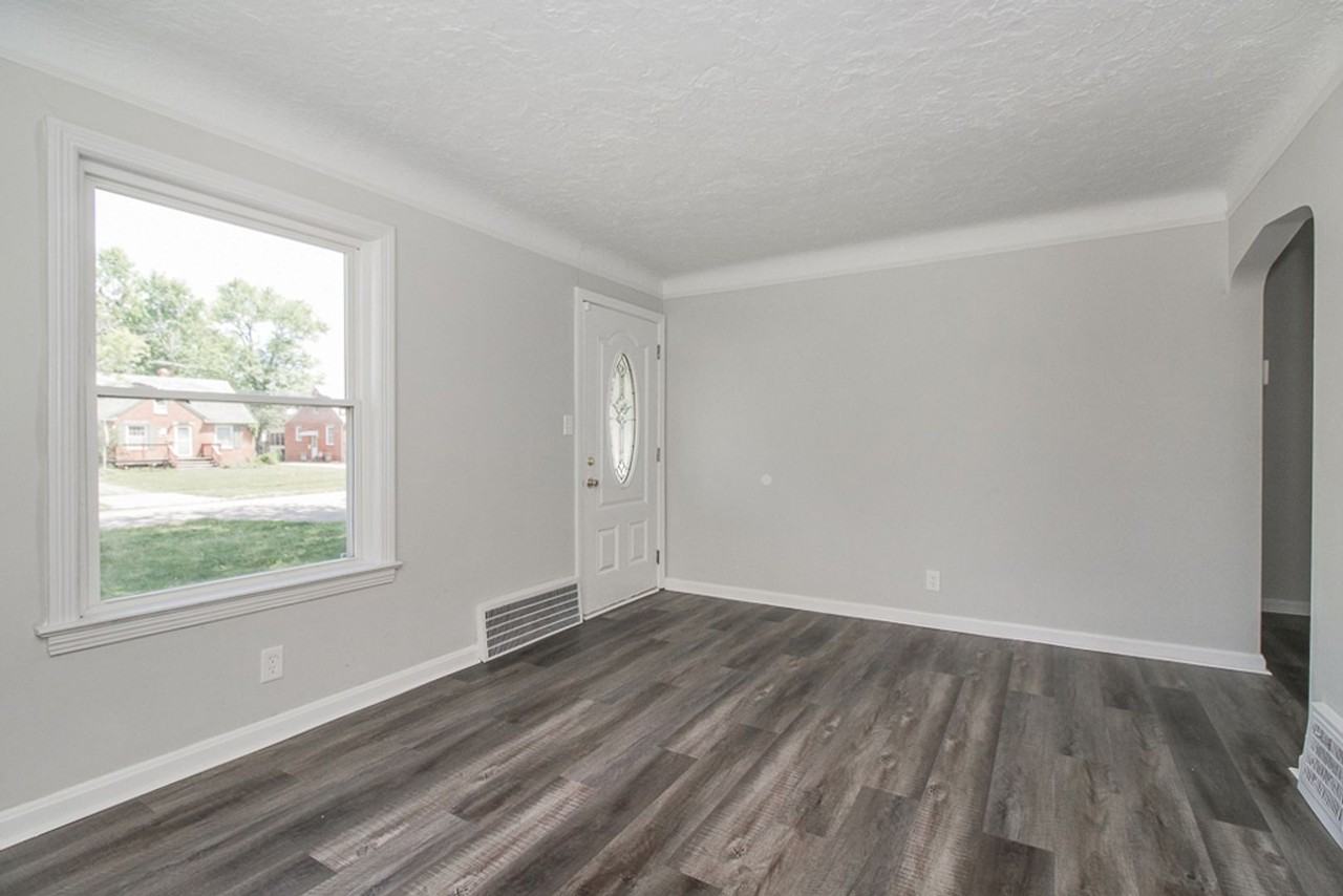 26470 Zeman Ave - Photo 7 of 28