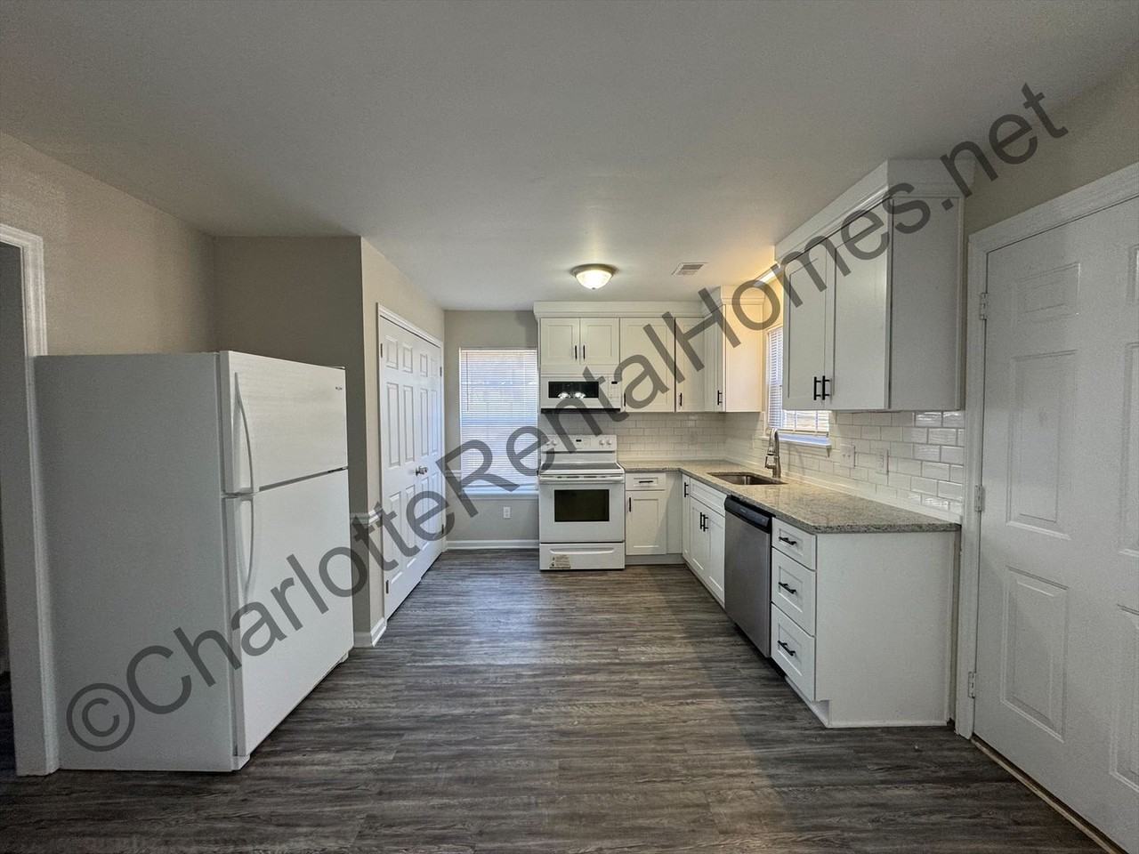 6212 Old Meadow Rd - Photo 4 of 12