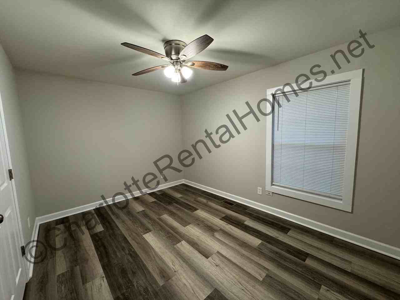 9701 Feldbank Dr - Photo 6 of 8