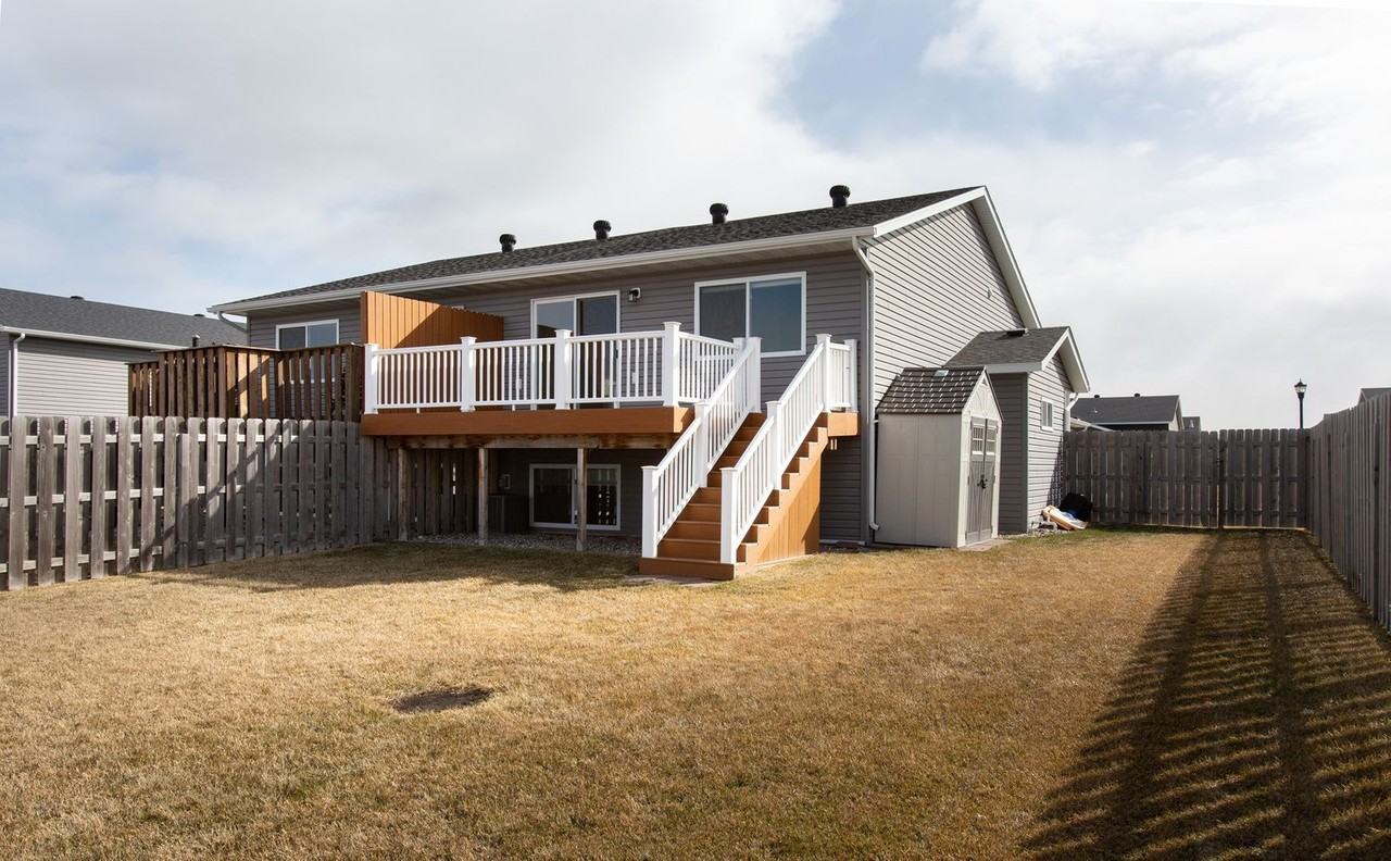 2510 8th Ct W - Photo 3 of 50