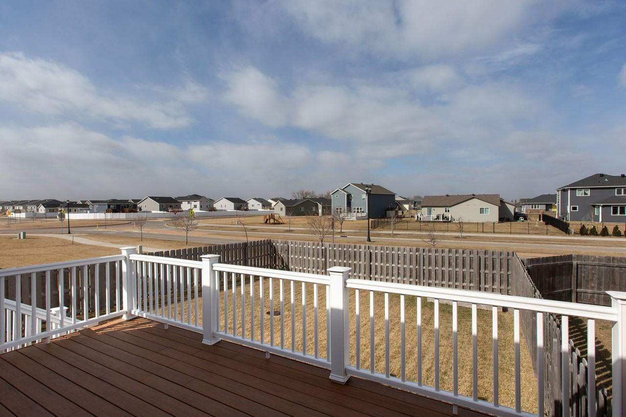 2510 8th Ct W - Photo 5 of 50