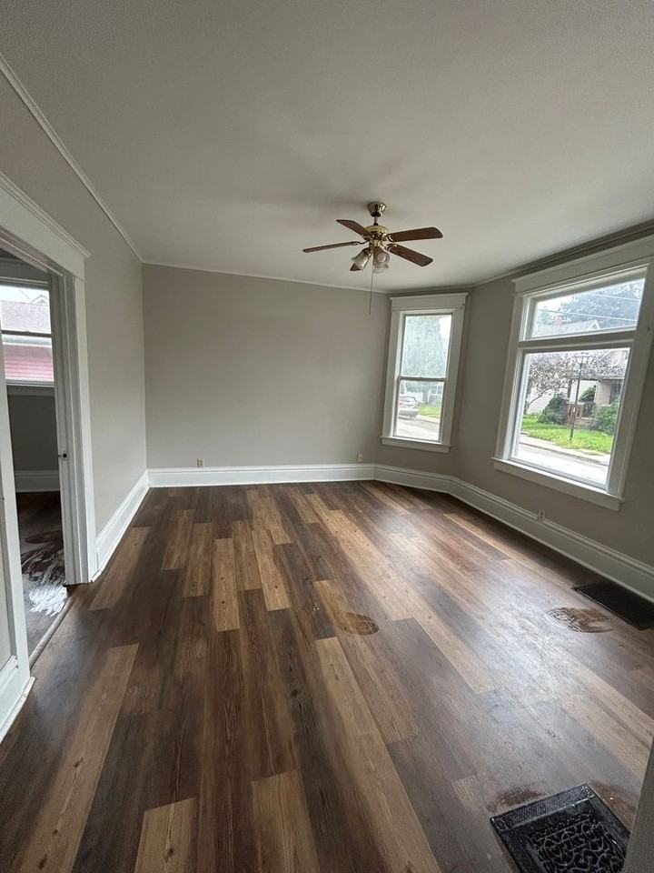 516 Greenwood Ave - Photo 2 of 12