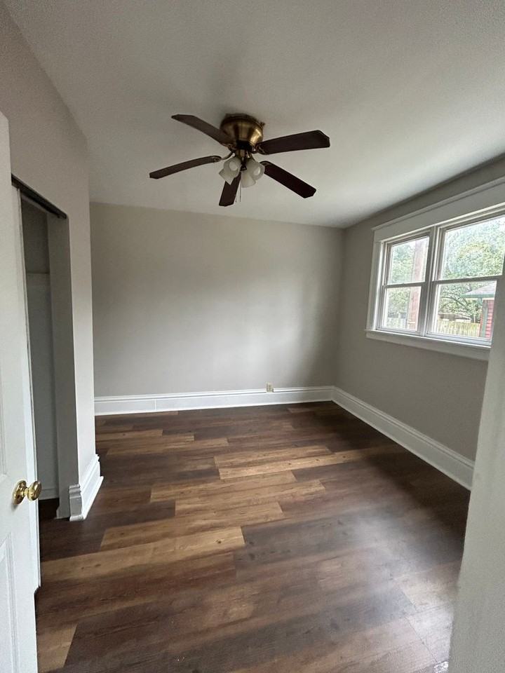 516 Greenwood Ave - Photo 3 of 12