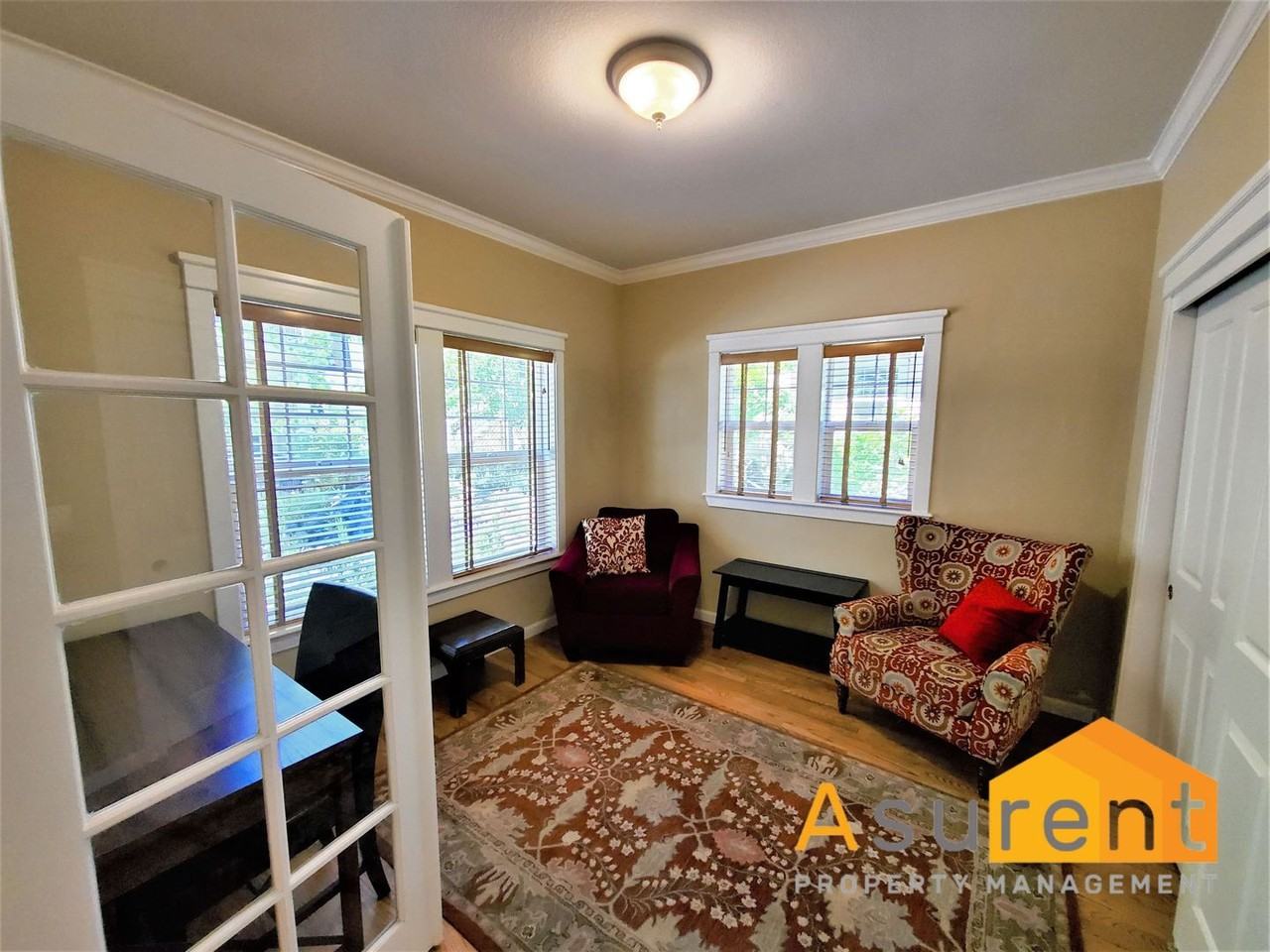 463 Holly St - Photo 4 of 17