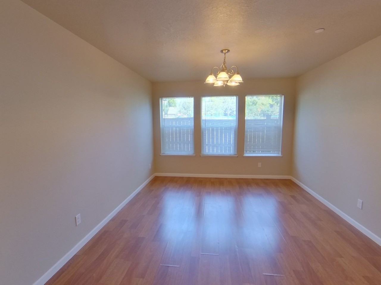 2073 Onyx Aly - Photo 4 of 26