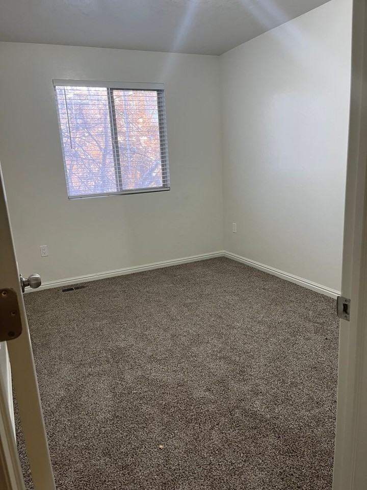 528 N 1380 W #5 - Photo 5 of 7