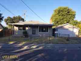 featured image of 833 N E St