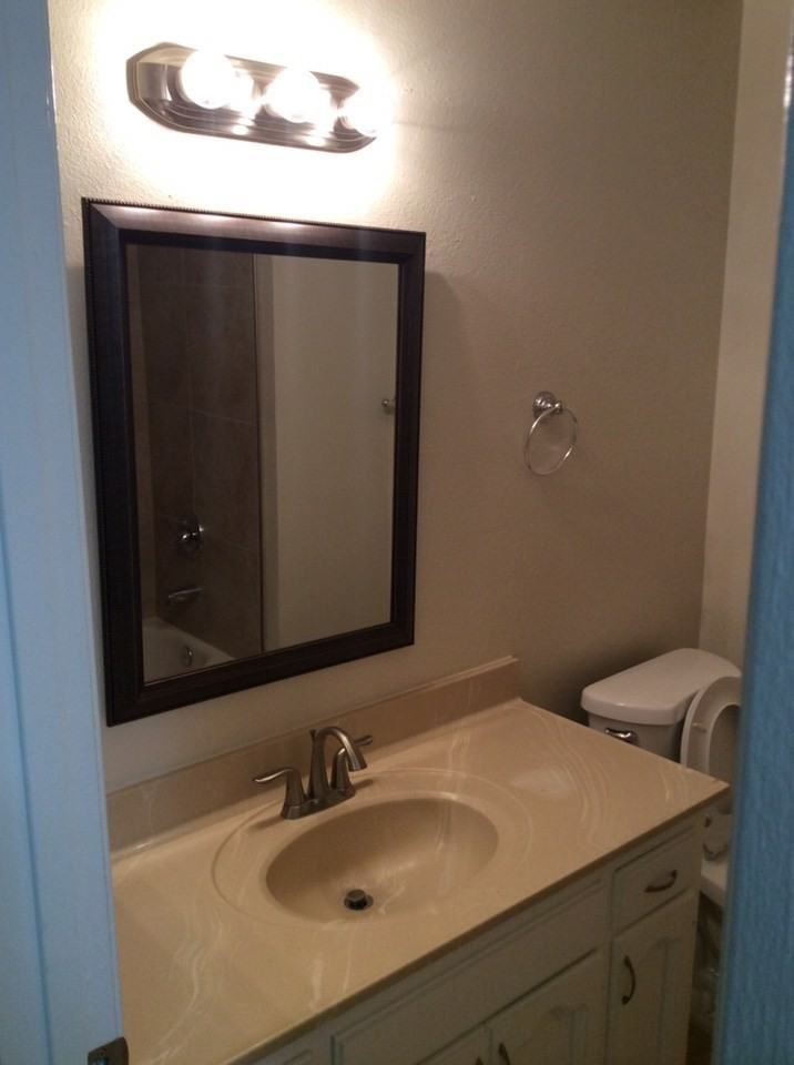 1743 N Maple St - Photo 5 of 28