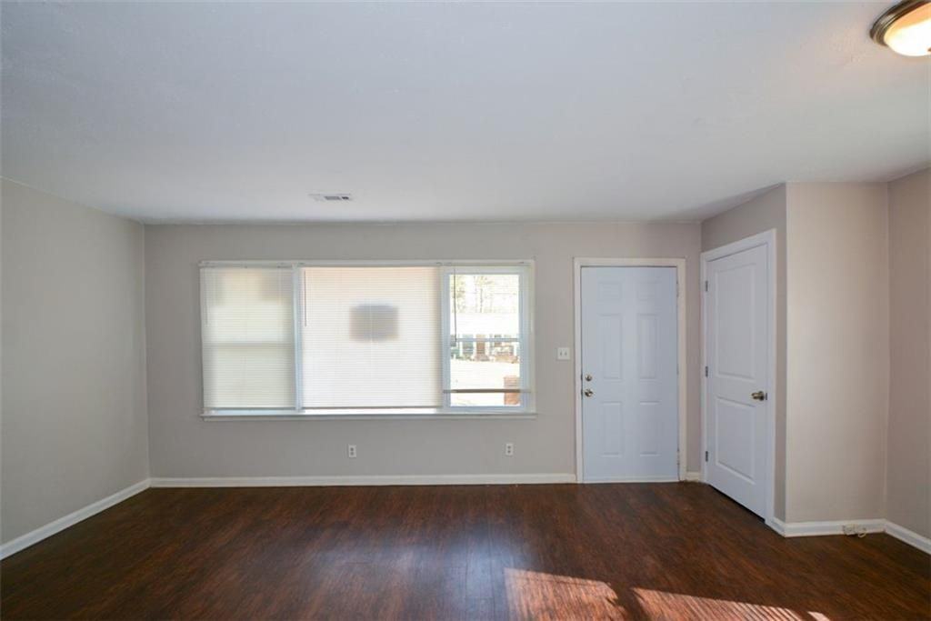 2259 Nelms Dr Sw - Photo 6 of 35