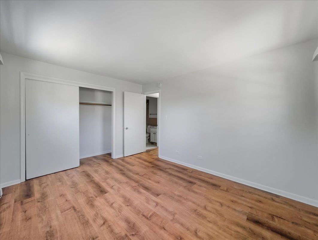 126 W Washington St - Photo 3 of 14