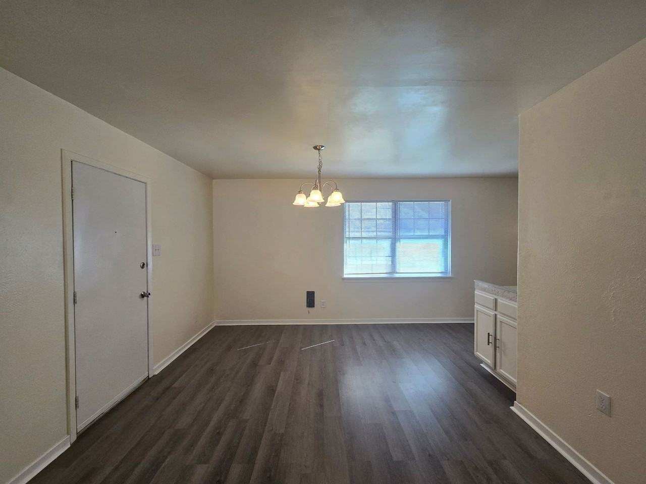 6704 Wagon Wheel Dr - Photo 7 of 19