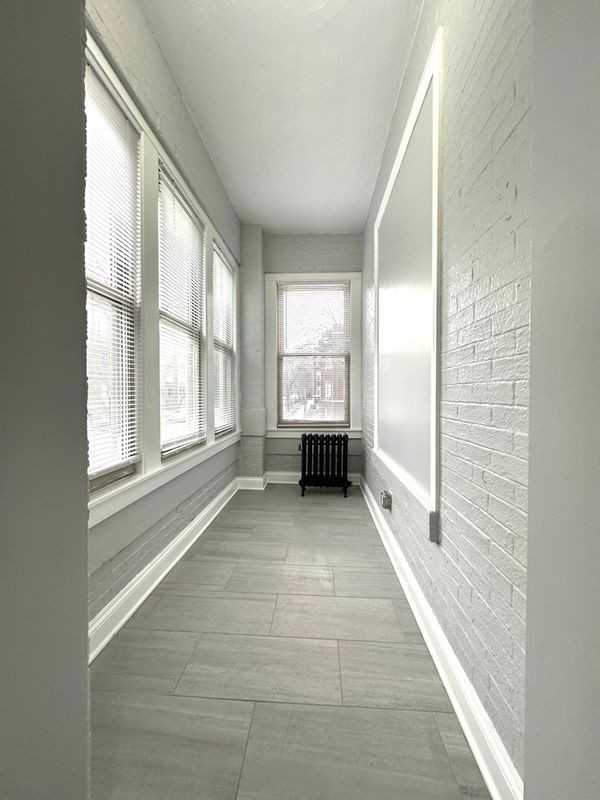 1214 W Rosemont Dr - Photo 3 of 5