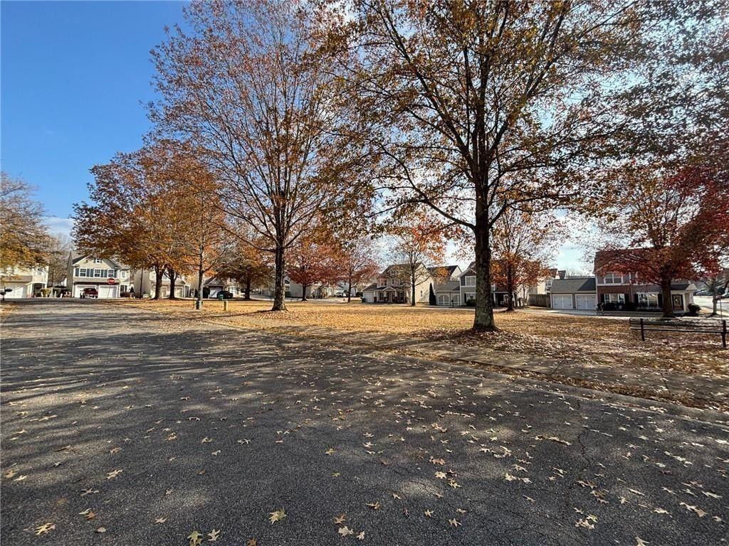 303 Barberry Pl - Photo 4 of 37