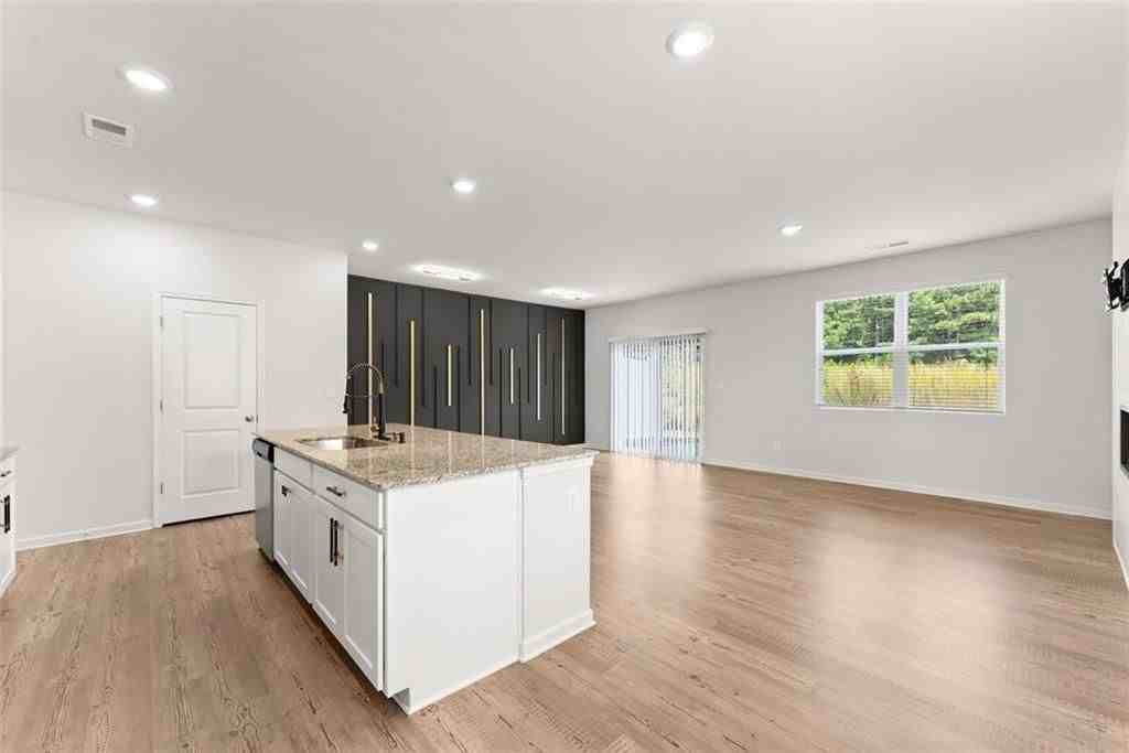 59 Lumpkin Ln - Photo 2 of 11