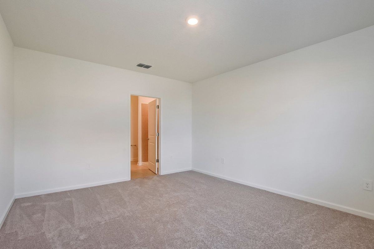 4021 Old Mill Rd - Photo 3 of 11