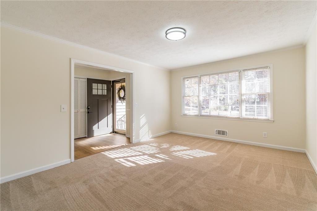 905 Tanglewood Trl - Photo 7 of 47