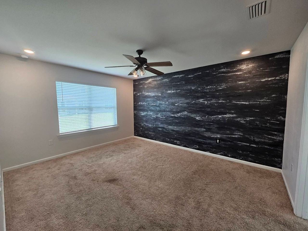 4075 Silver Spur Rd - Photo 4 of 12