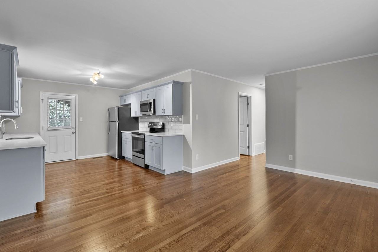 2834 Friar Tuck Rd - Photo 5 of 14