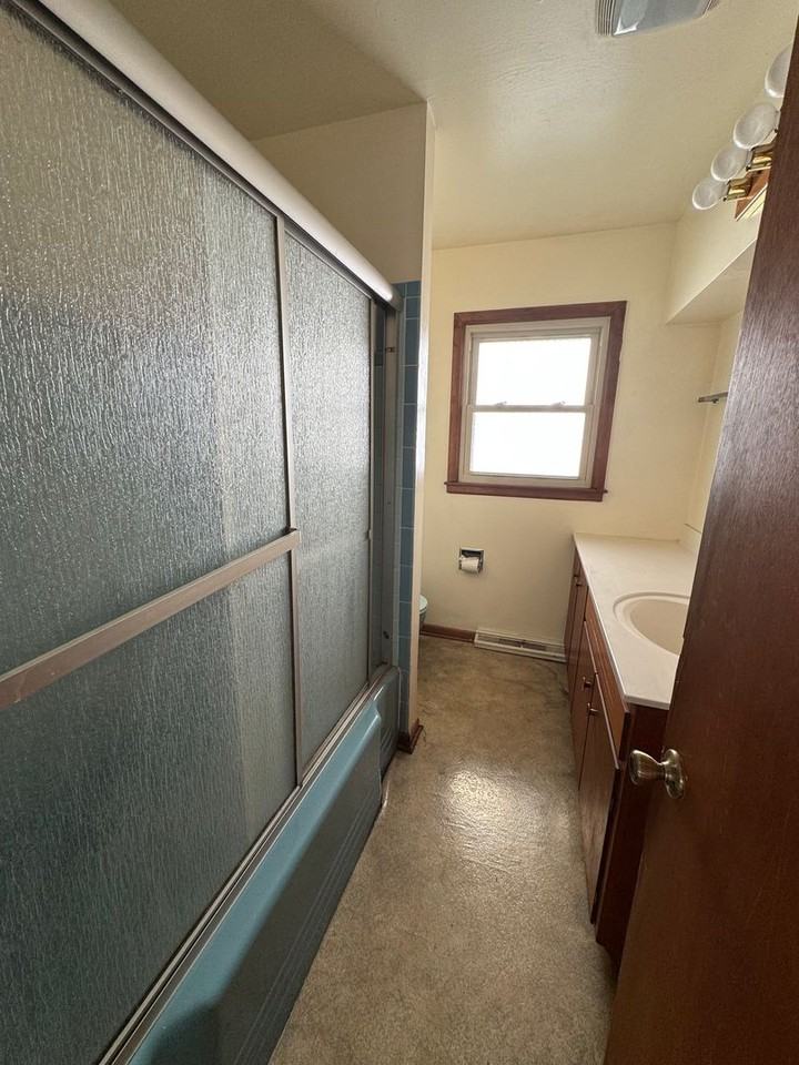 1403 Rosemary - Photo 4 of 16