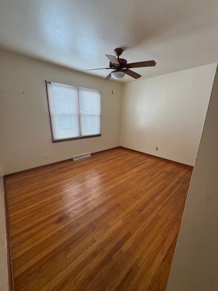 1403 Rosemary - Photo 5 of 16