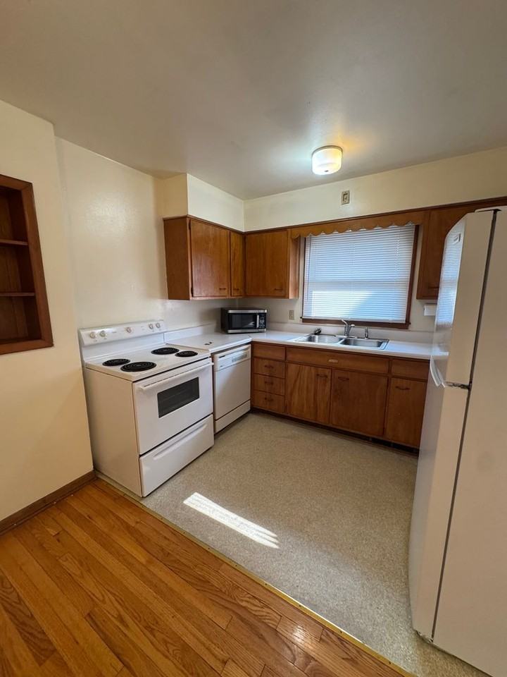 1403 Rosemary - Photo 7 of 16