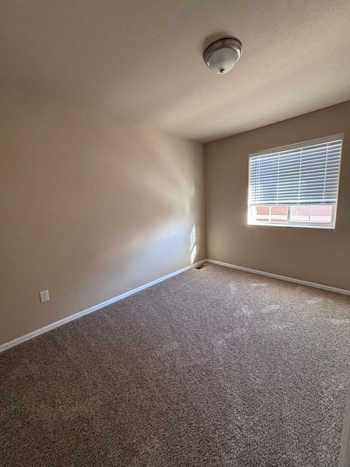 7617 Conifer Cone Grv - Photo 5 of 9