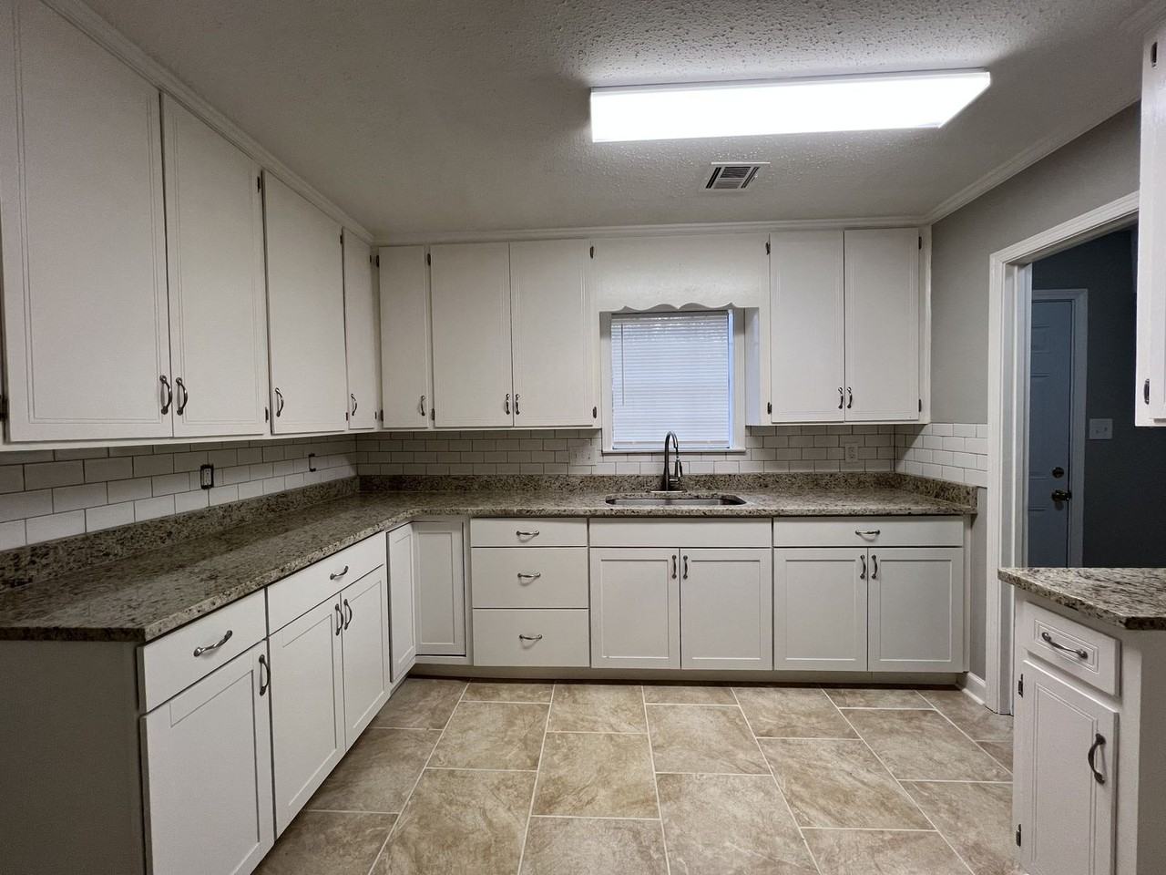 4552 Ray Dr - Photo 5 of 12