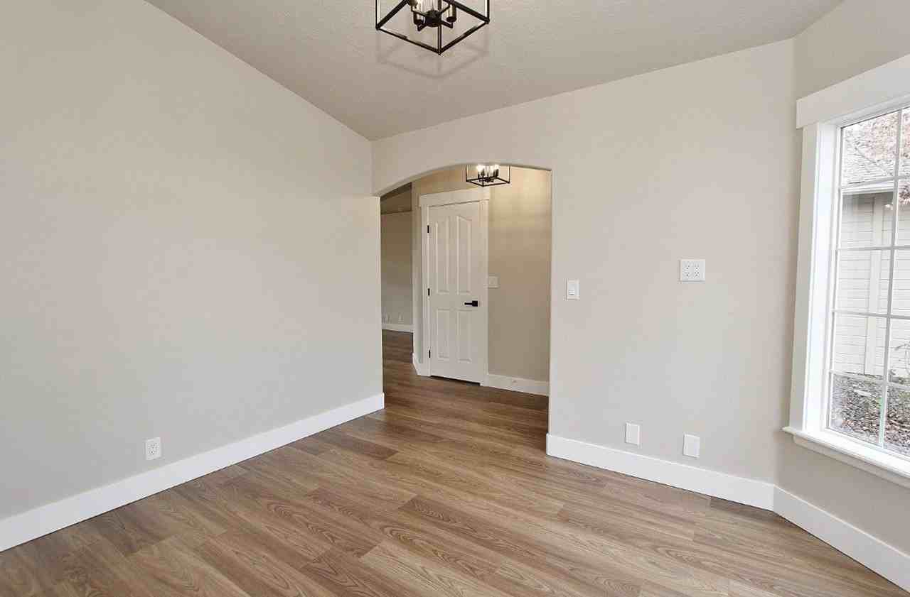 14425 W Roaring Creek St - Photo 5 of 25