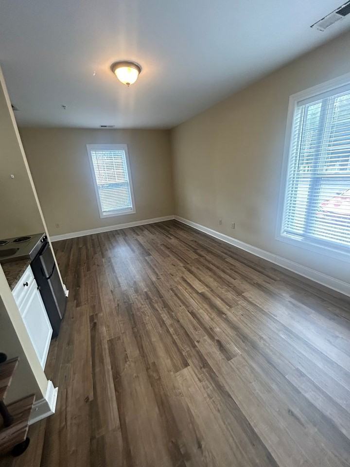 104 Cypress Point Ct - Photo 2 of 8