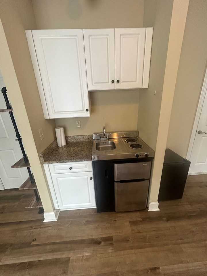 104 Cypress Point Ct - Photo 3 of 8