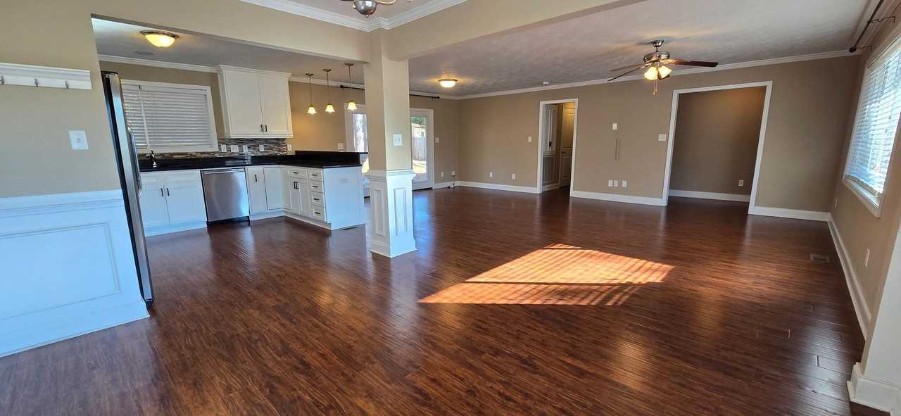 403 Aumond Rd - Photo 5 of 22