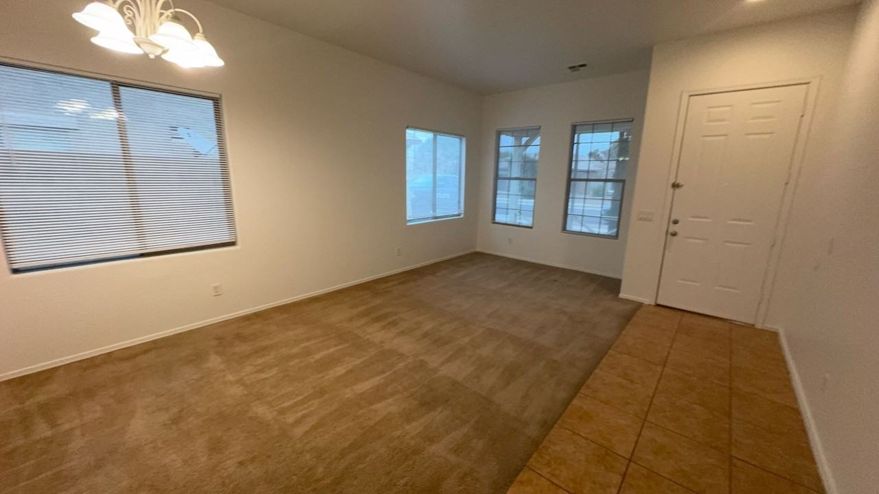 3860 S Coach House Dr - Photo 4 of 18