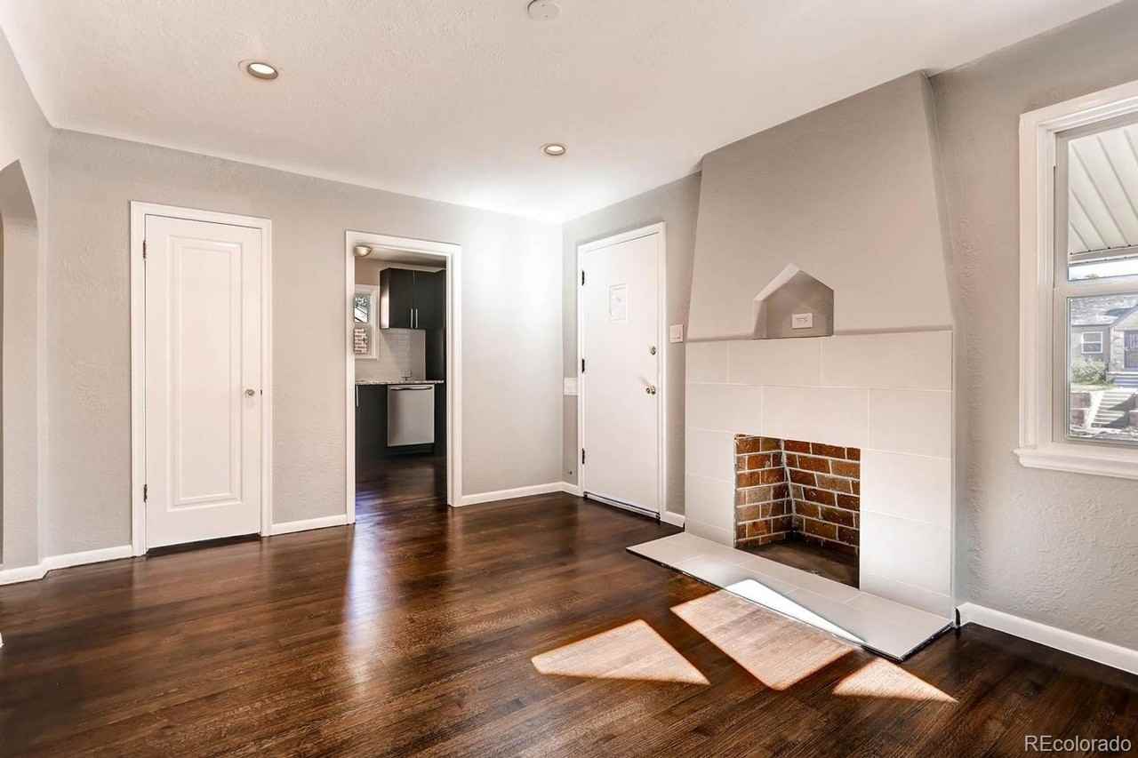 3541 N Saint Paul St - Photo 3 of 24