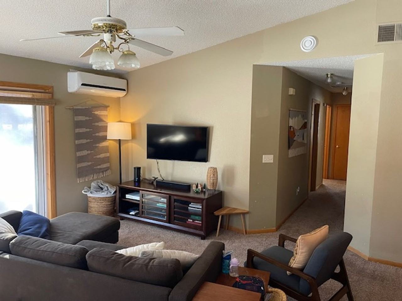 13271 Meredith Dr - Photo 2 of 12