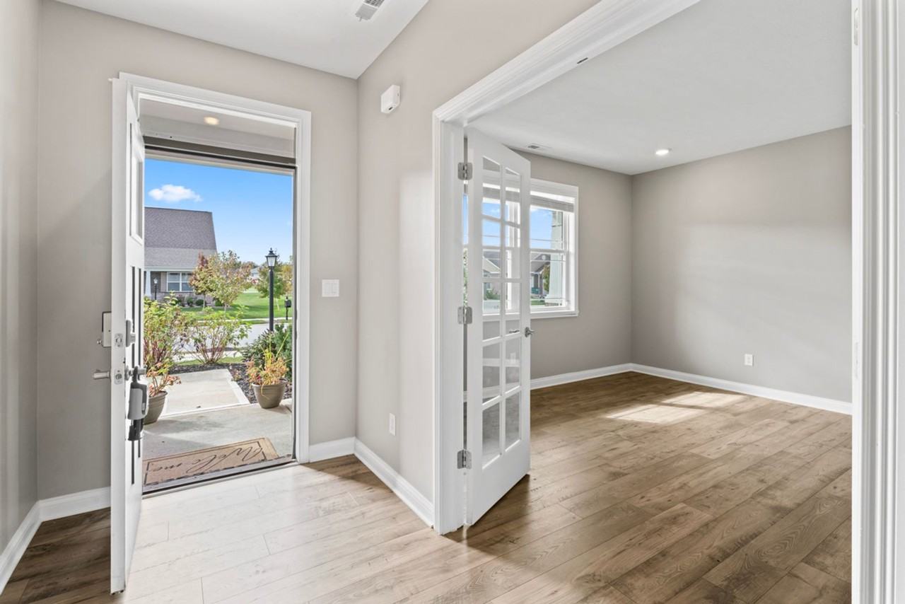 6124 Farlin Dr - Photo 2 of 44