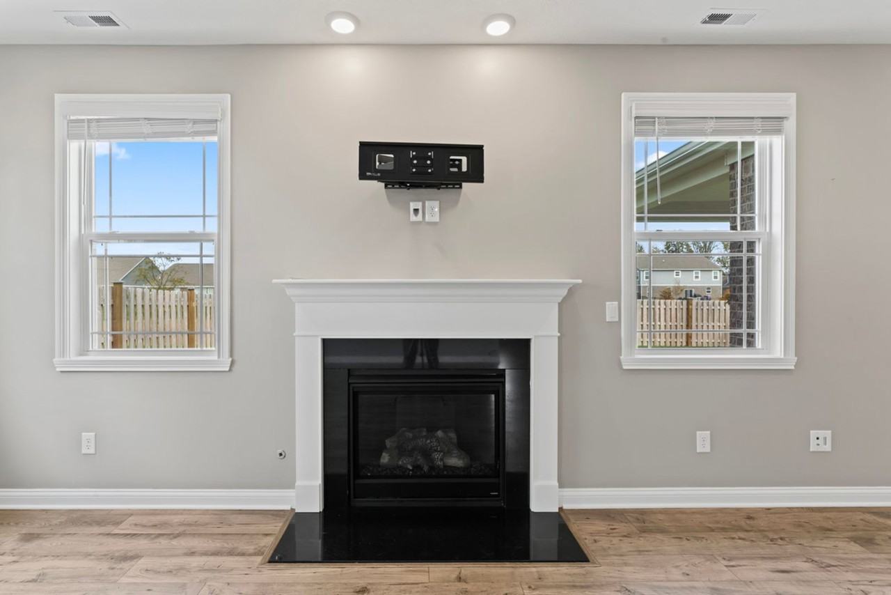 6124 Farlin Dr - Photo 7 of 44