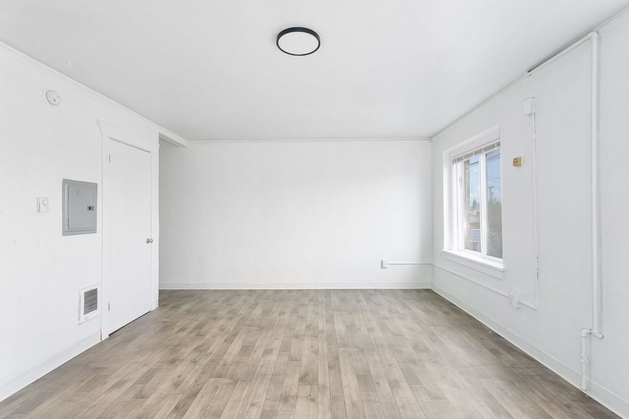 3502 McKinley Avenue - Photo 2 of 32